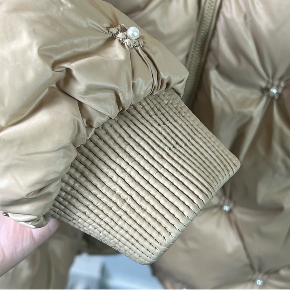 GUESS® Women’s Oversized Tan Pearls Puffer Jacket Size L - Picture 5 of 13